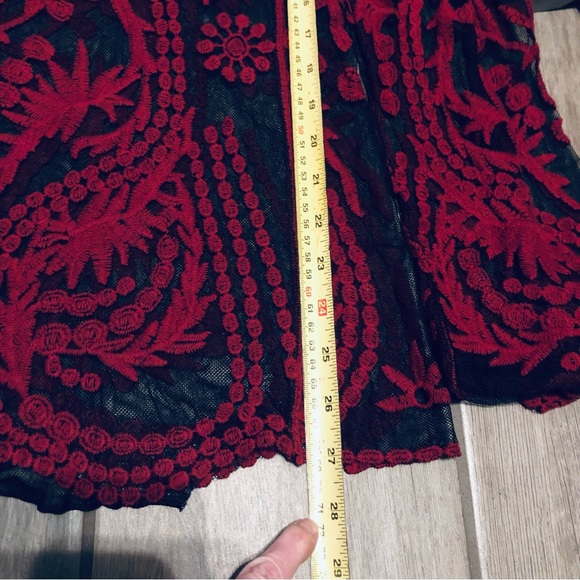 Gorgeous Deep red and Black sheer Lace long sleeved top EC - Picture 12 of 12